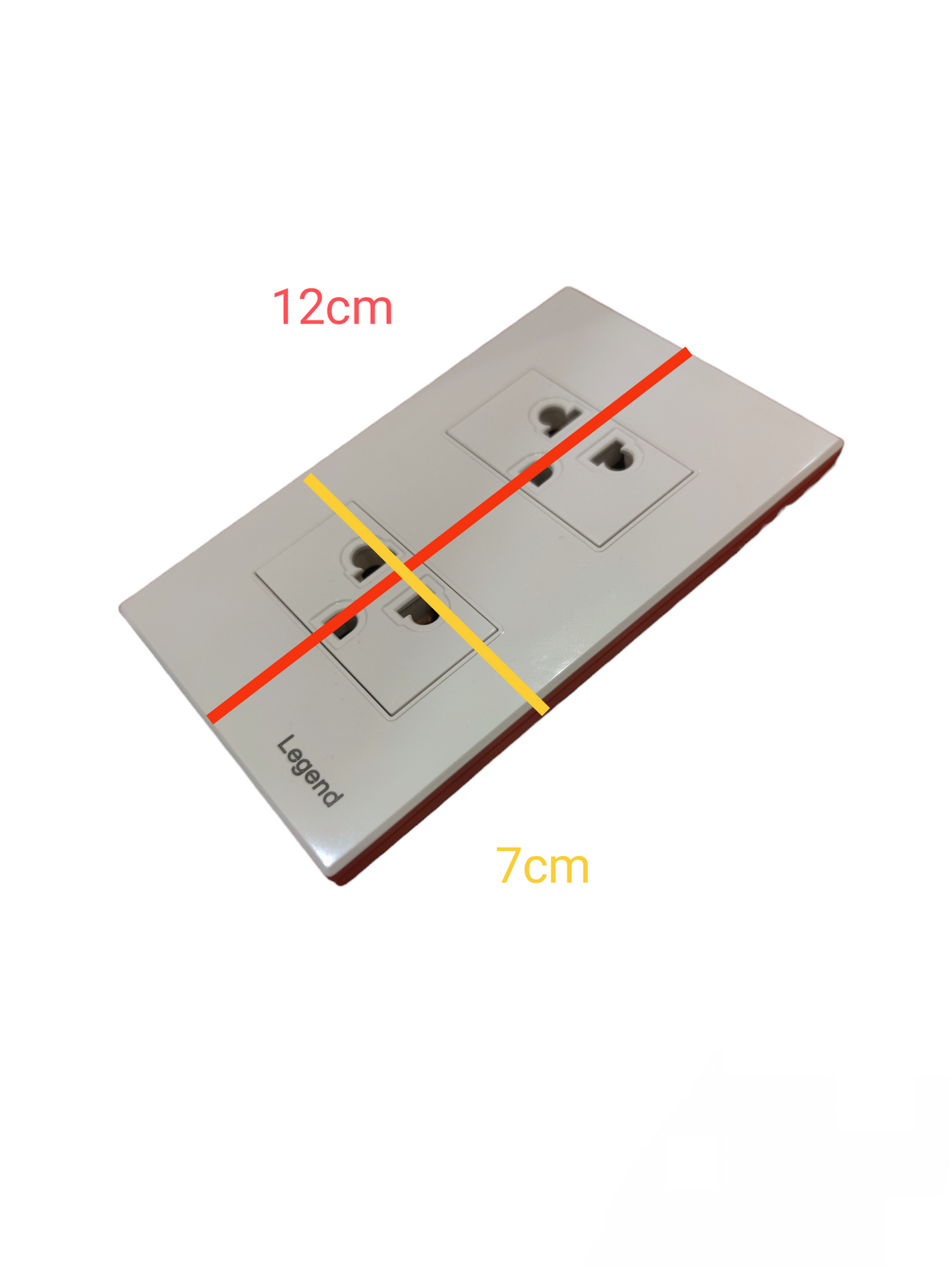 Legrand Universal Outlet with Ground 16A 250V LSO122