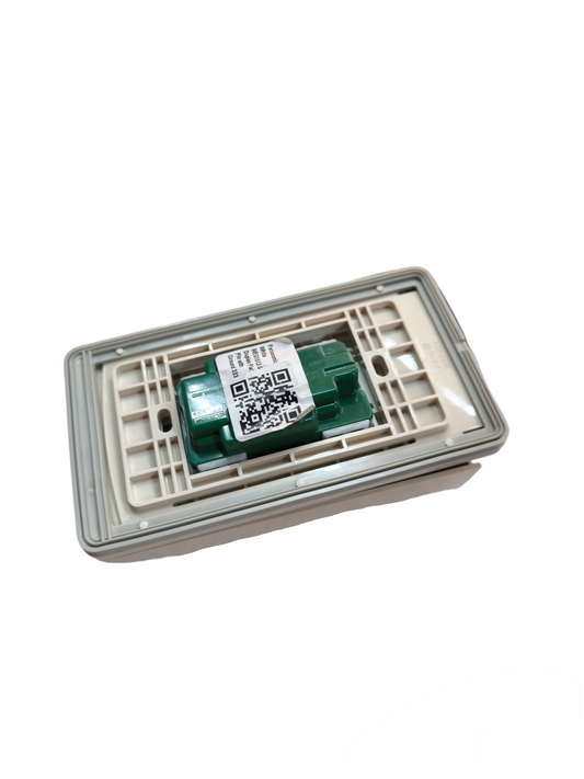 Panasonic & Omni Weatherproof Duplex Flat Pin with Ground 16A 250V WPP-601/WEG6803W-1/WEG1512-5