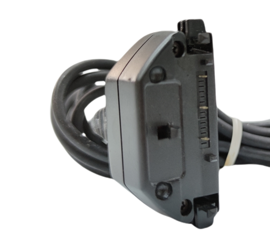 Black Cellphone Charger for Ericson Old mode wall charger cable from China with connector pins