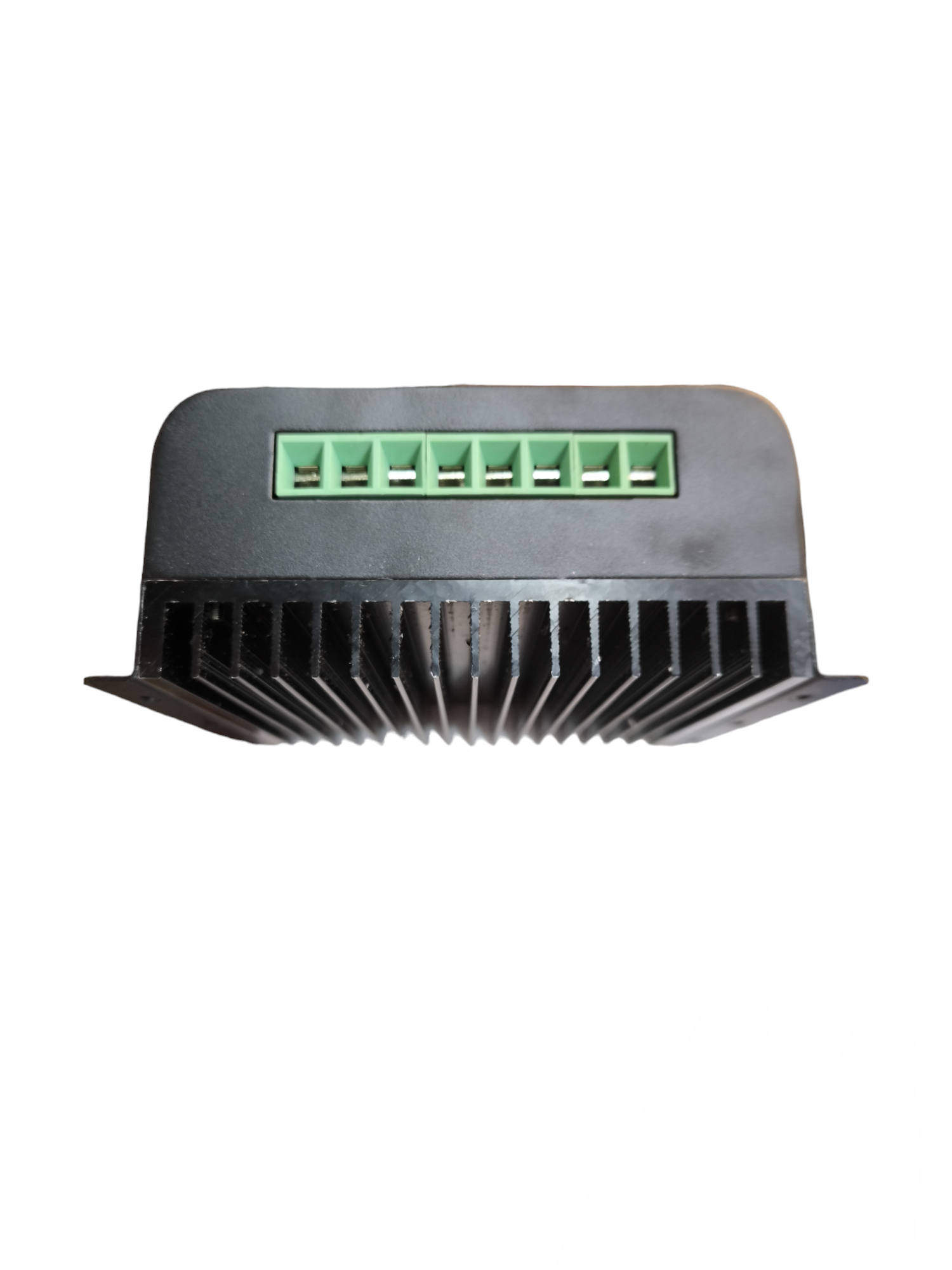 ZwitseRise black DC Solar Charge Controller with green terminal connectors and heat sink fins