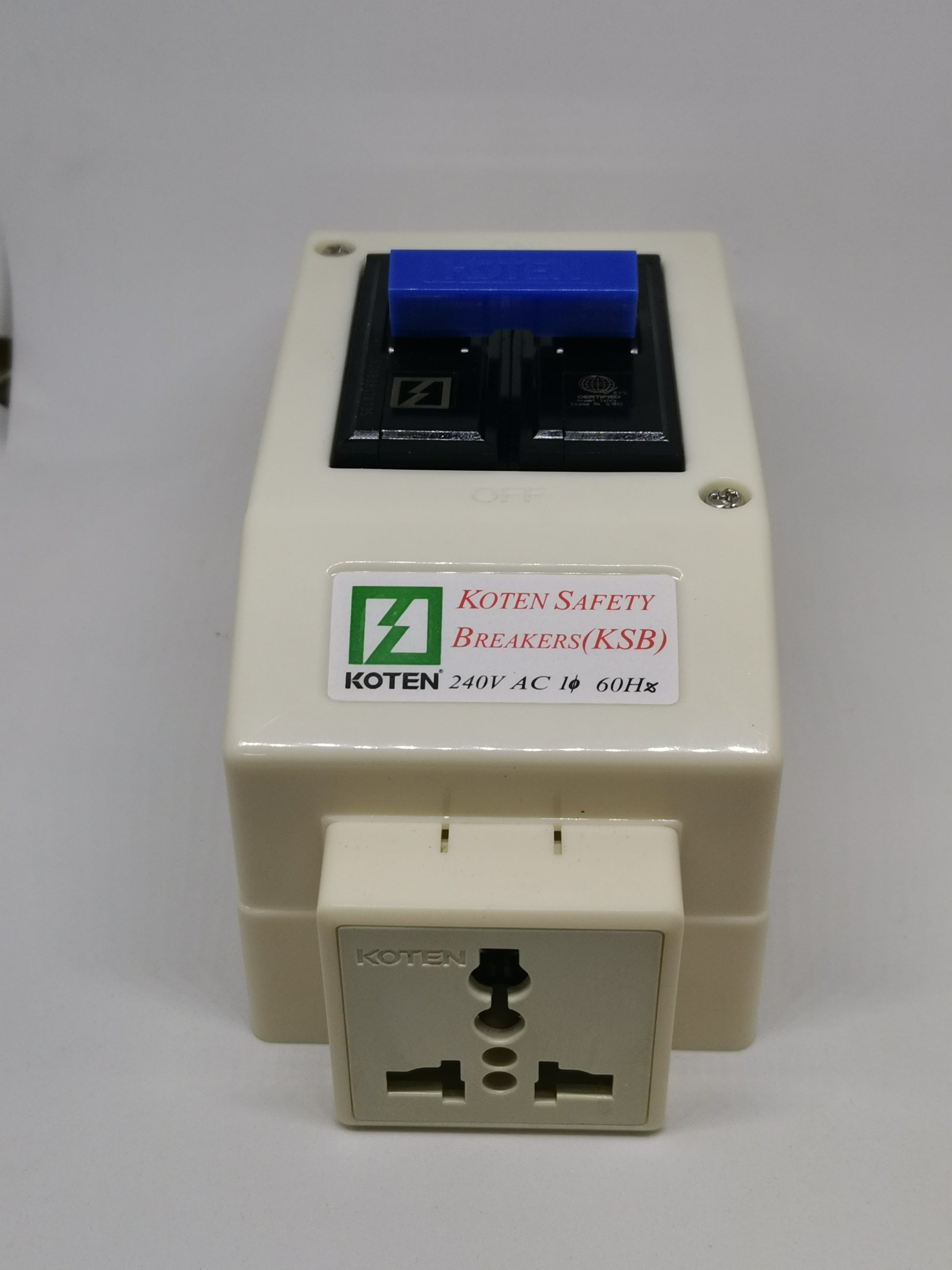 Koten 15A circuit breaker with outlet featuring dual switches and universal socket for electrical safety