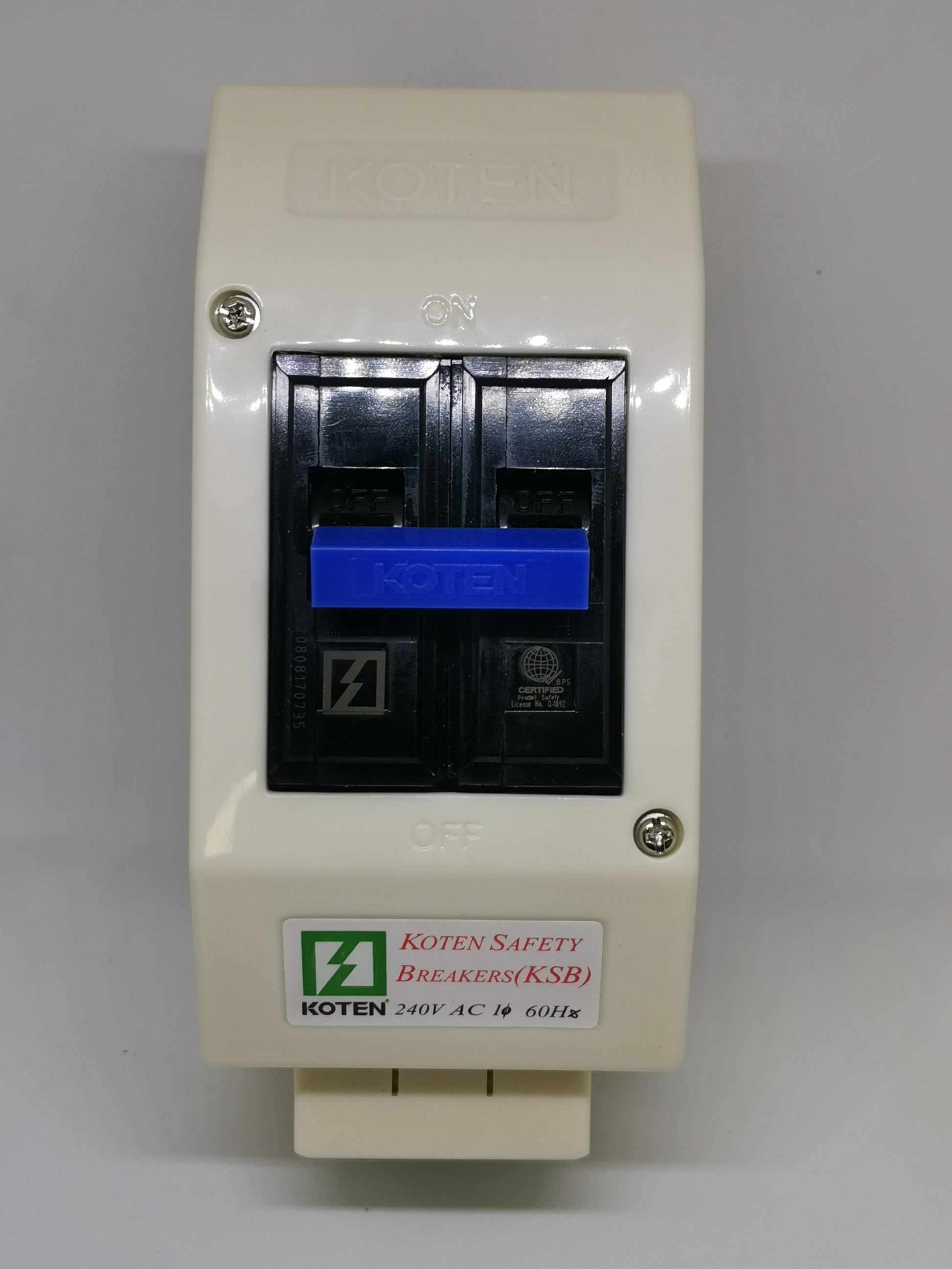 Koten 20A pole circuit breaker with outlet 220V in white casing for electrical safety