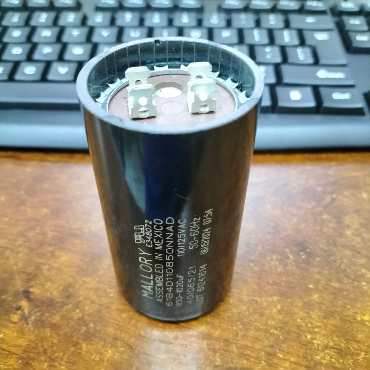 Mallory motor starting capacitor 850-1020UF 125V for reliable electrical performance in circuits