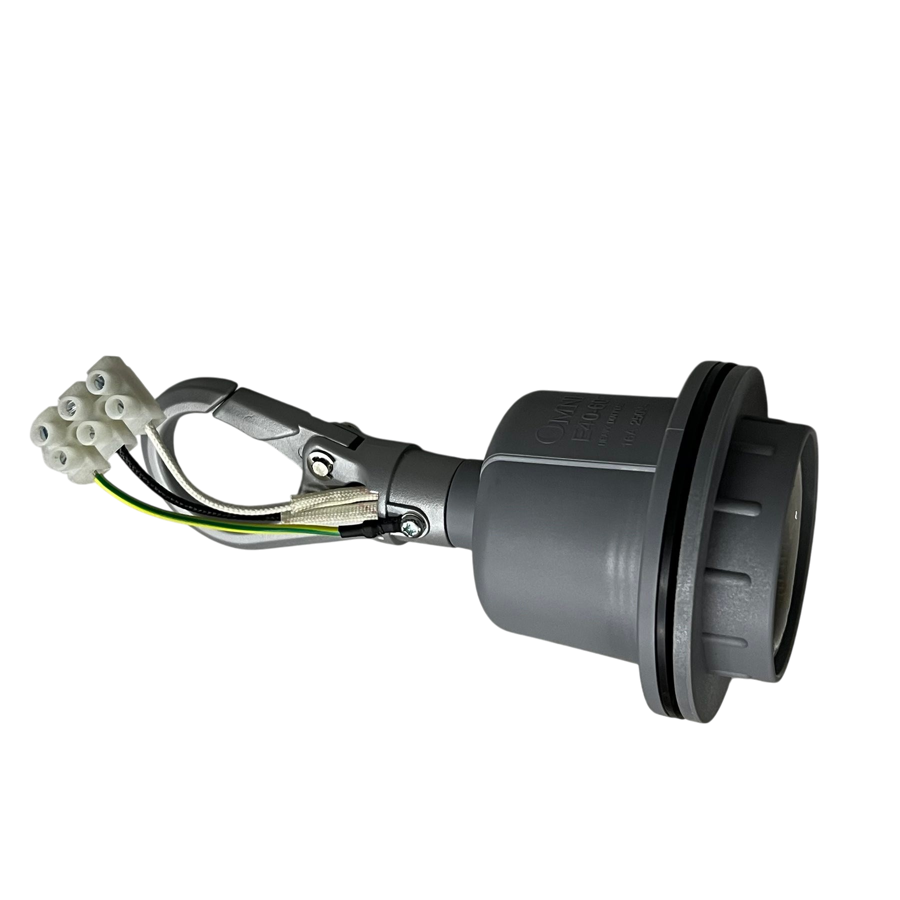 Omni heavy duty E40 lamp holder with durable construction for reliable lighting installations