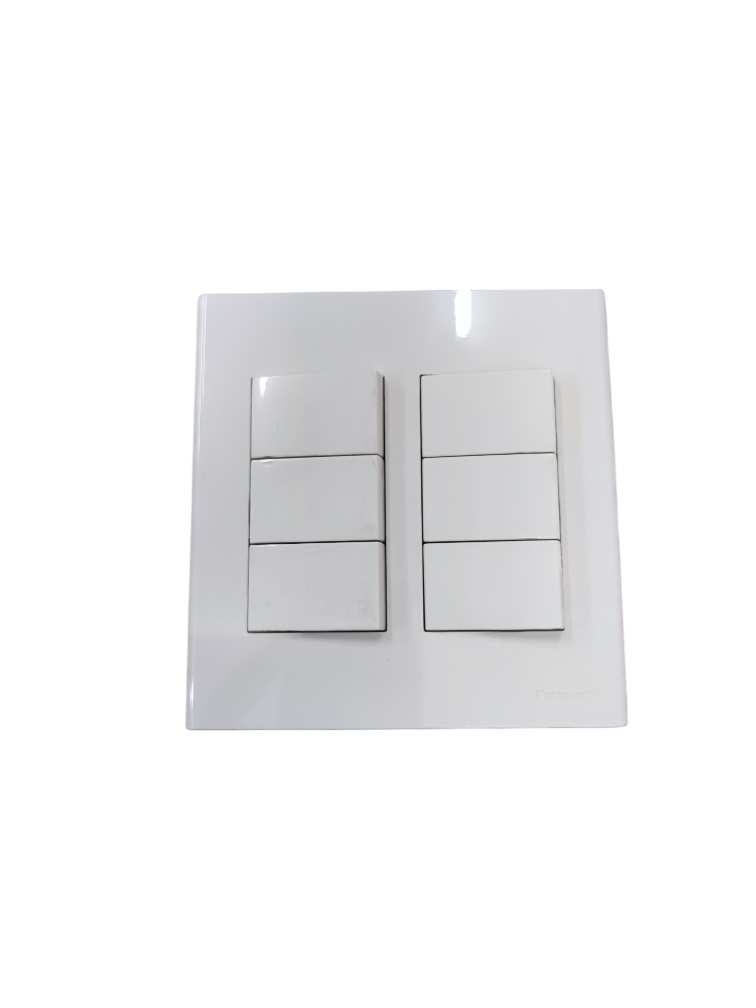 Panasonic 6 gang 4 way switch in white finish for controlling multiple lights