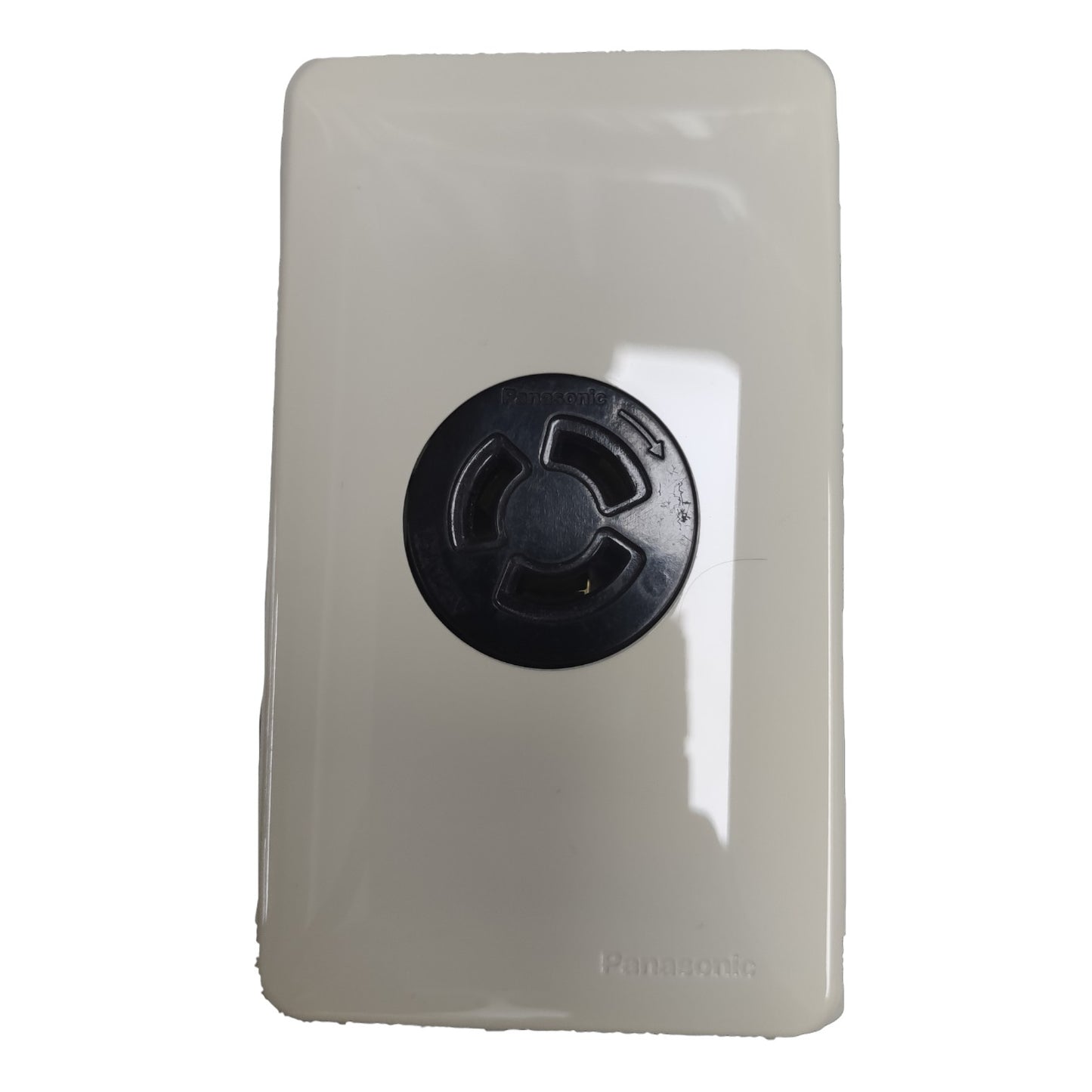 Panasonic 15A P Twist Lock Outlet with Plate 2P+E (3P) 125V (ML-1) WF2315 and WNF6253W-8 Twistlock