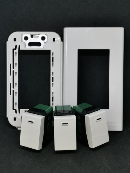 Panasonic Wall Switch 3 Devices WEG5001-K white rocker switches with frame and cover plate