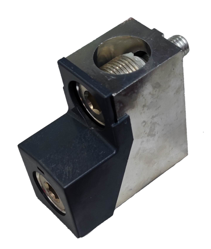 Schneider EZC400N Ampere Frame with durable metal construction for electrical circuit applications