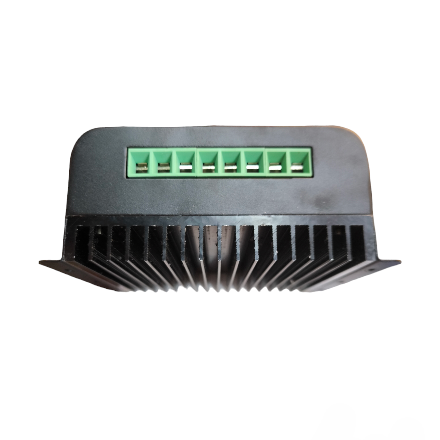 ZwitseRise 150A 48V DC solar charge controller with efficient heat dissipation and multiple input connections