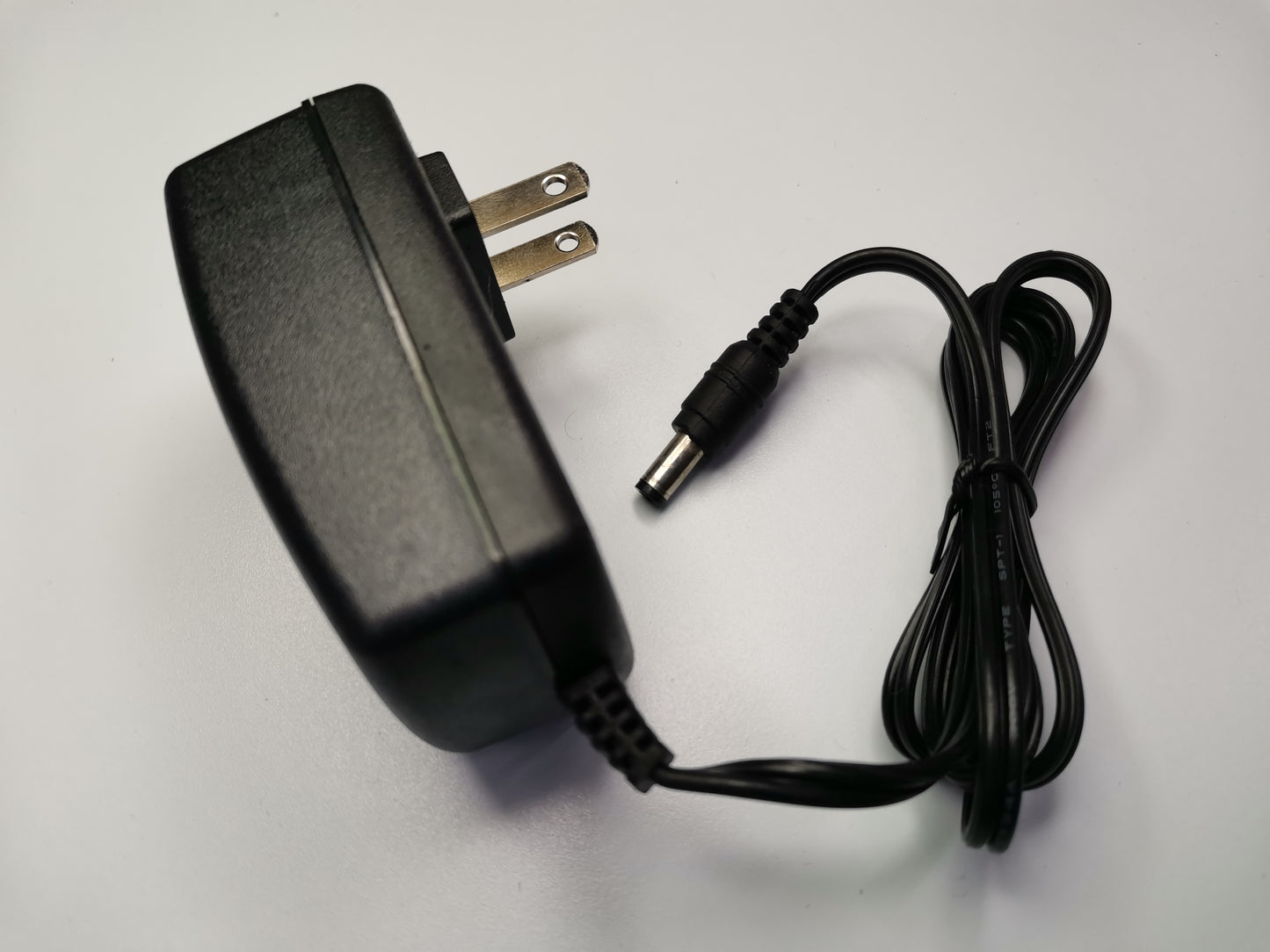 Grippes Switching Power Supply 5V 3A black adapter with plug and cable for electronic devices