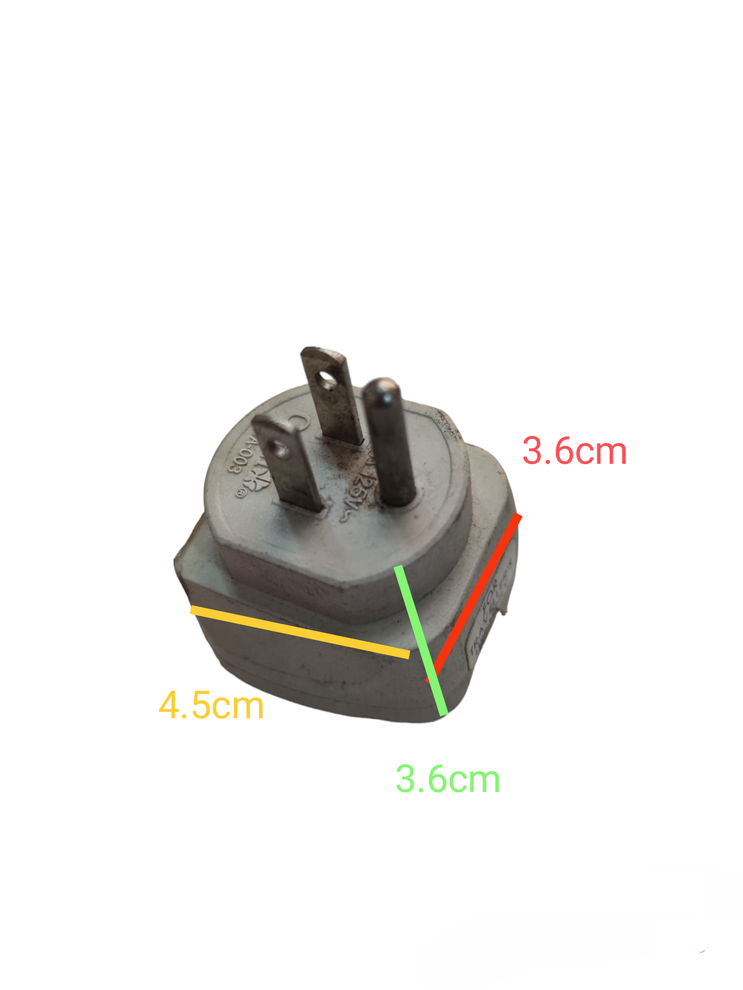 Omni Universal Adaptor 15A 125VAC with three-prong plug and compact design