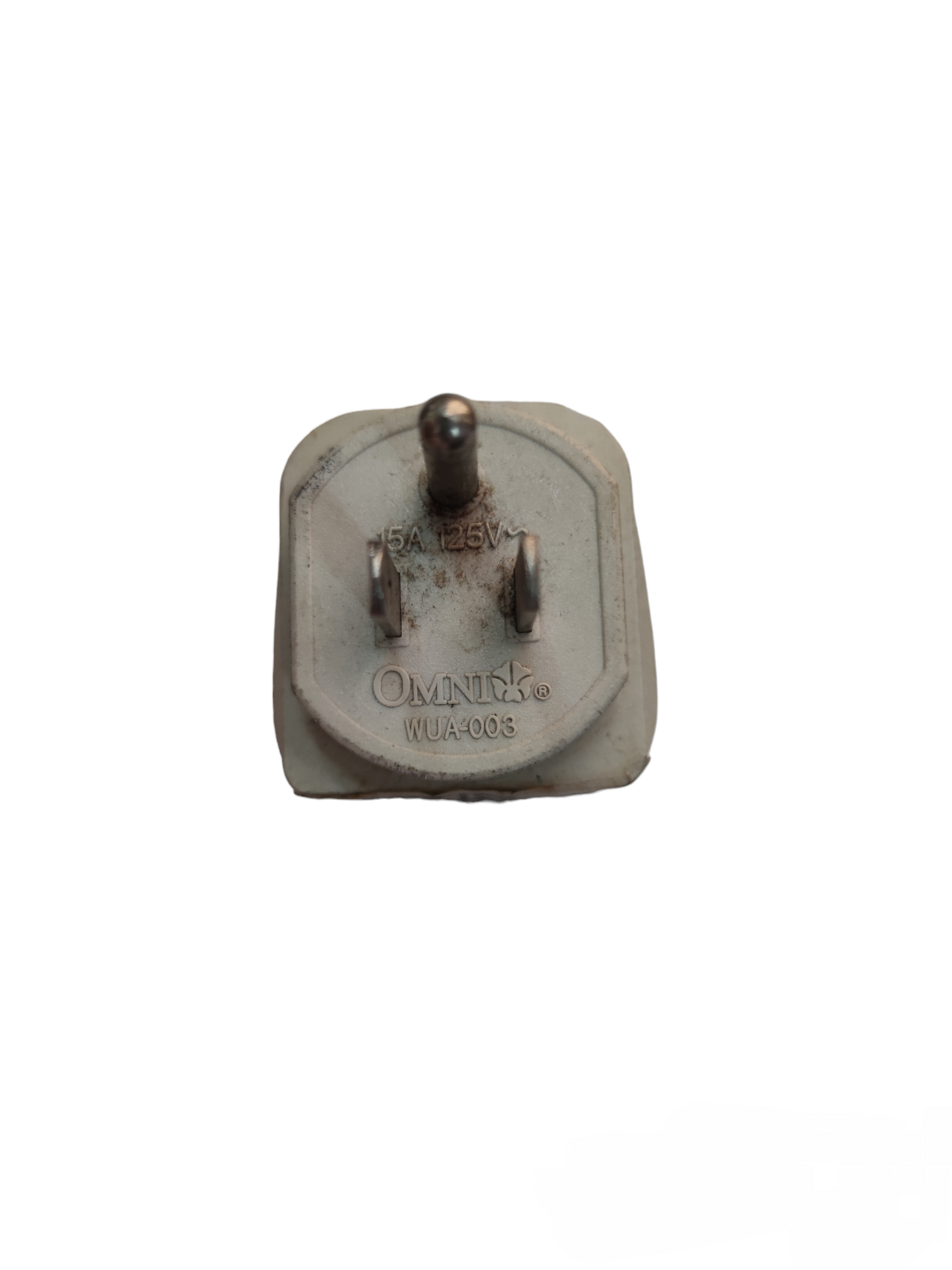 Omni Universal Adaptor 15A 125VAC with three metal prongs for electrical connection