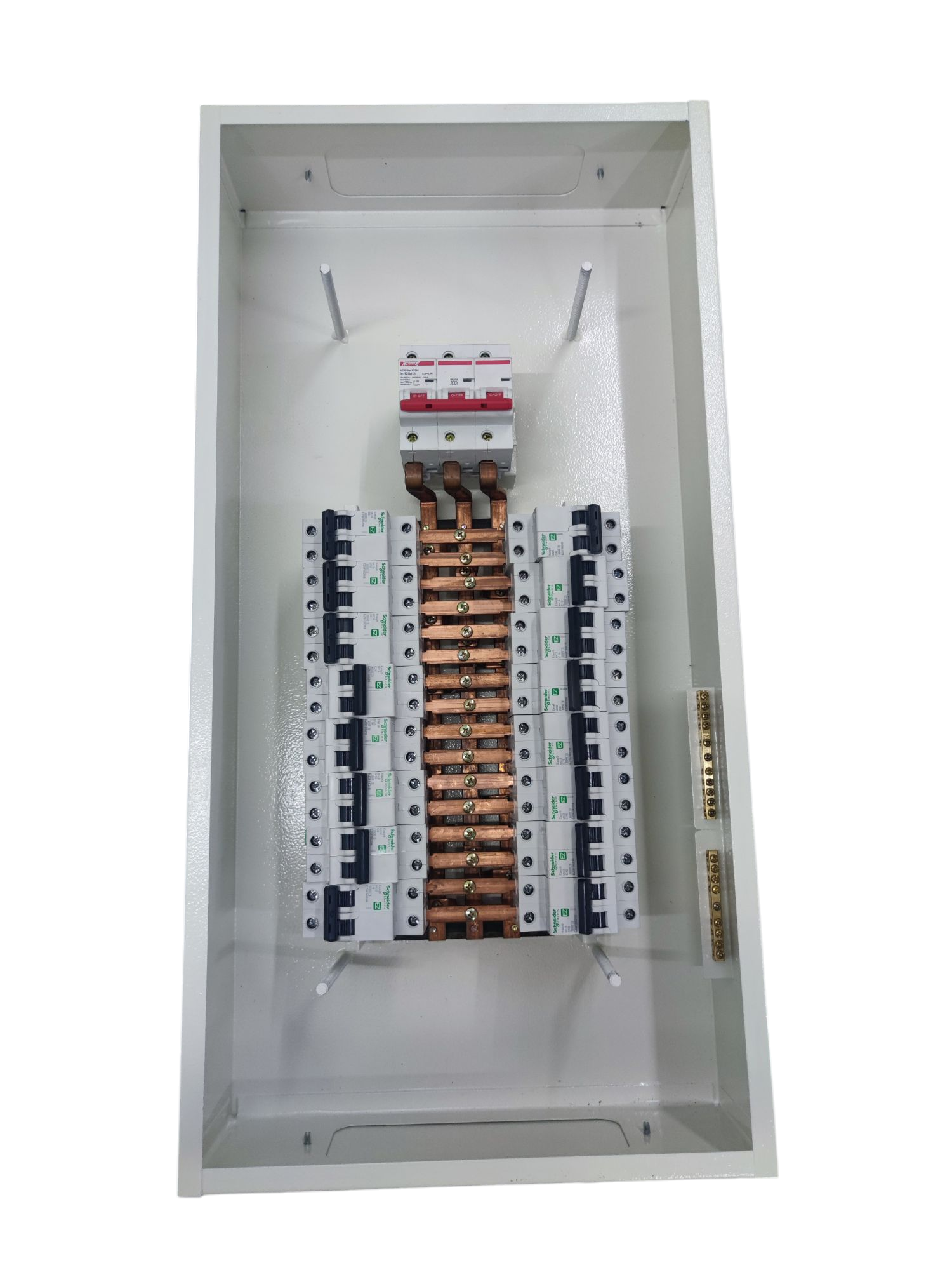 Koten 16 branch MCB panel with multiple circuit breakers and copper busbars in a white enclosure