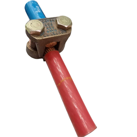 Solderless Connector 2 Bolt 250-350MCM securing red and blue electrical cables for circuitry  Solderless Connector Double Bolt 125mm - 175mm Wire Size Copper 250-350MCM Electx Electrical SUpply connections