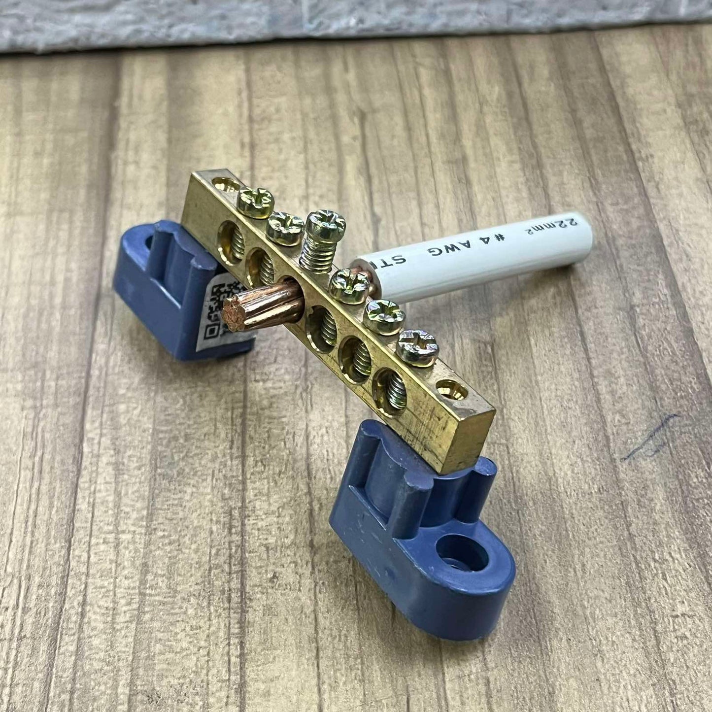 Grounding Terminal Bars, Grounding Terminal, Grounding Bus Bars 4 Holes, 6 Holes, 8 Holes, 10 Holes, 12 Holes, Grounding Bus Bars