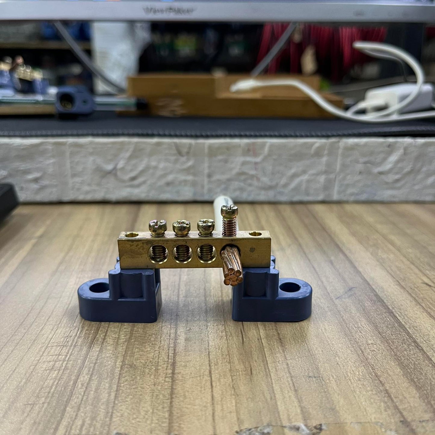 Grounding Terminal Bars, Grounding Terminal, Grounding Bus Bars 4 Holes, 6 Holes, 8 Holes, 10 Holes, 12 Holes, Grounding Bus Bars