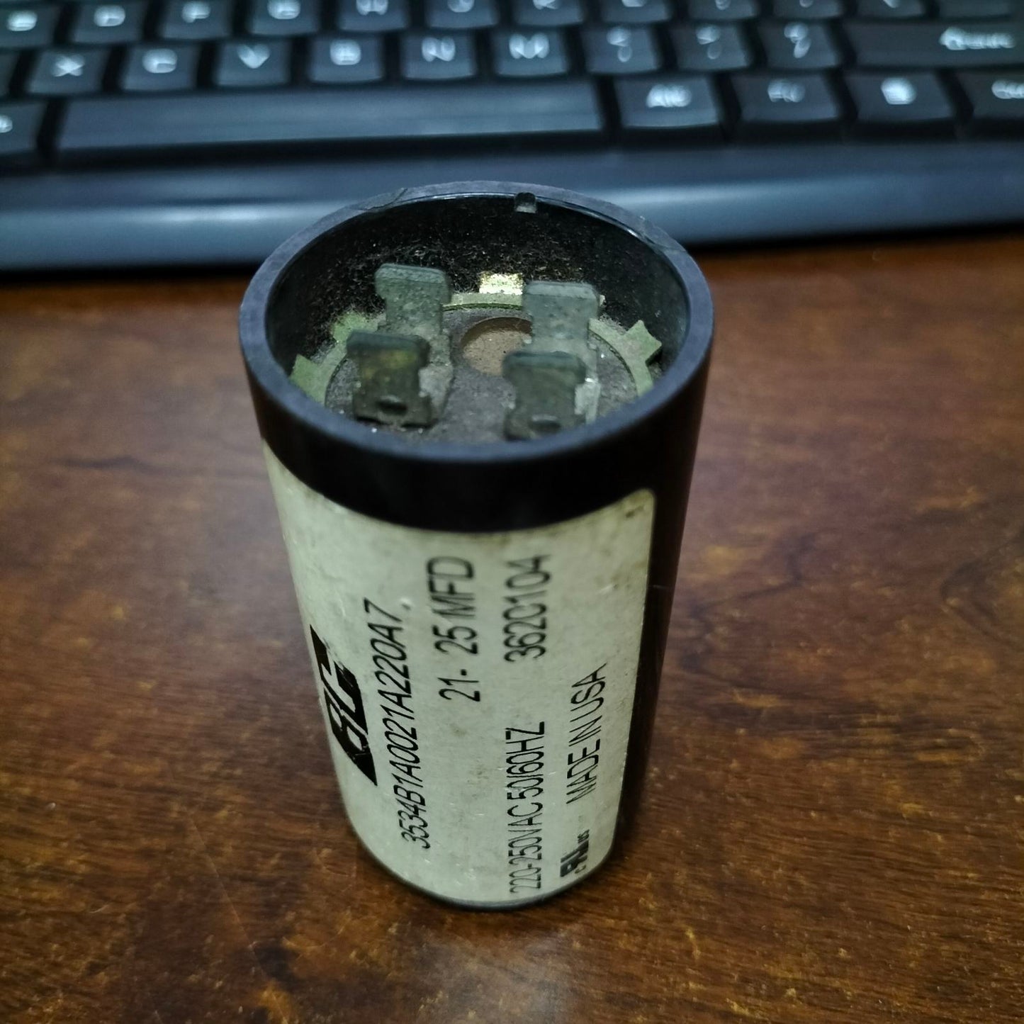 BC Motor Starting Capacitor, 21-25MFD 220-250V BC