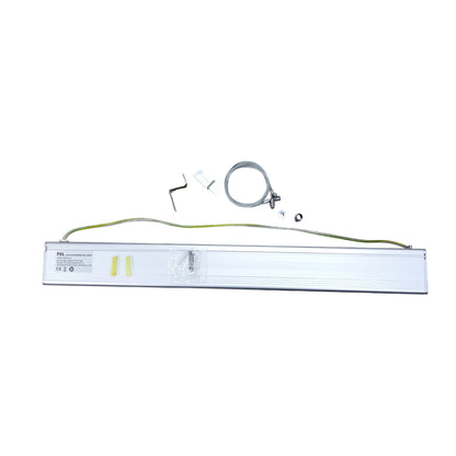 FSL 18W LED Linear Suspension Light 220V Cool White 4000K 1300 Lm Aluminum IP20 120 Beam Angle SSPL3C-18 600mm x 70mm x 70mm Pendant Mounting