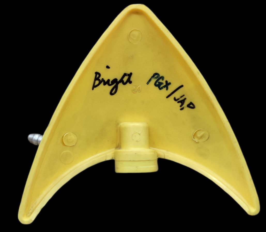 Yellow triangular garden hose sprinkler attachment for watering systems from China