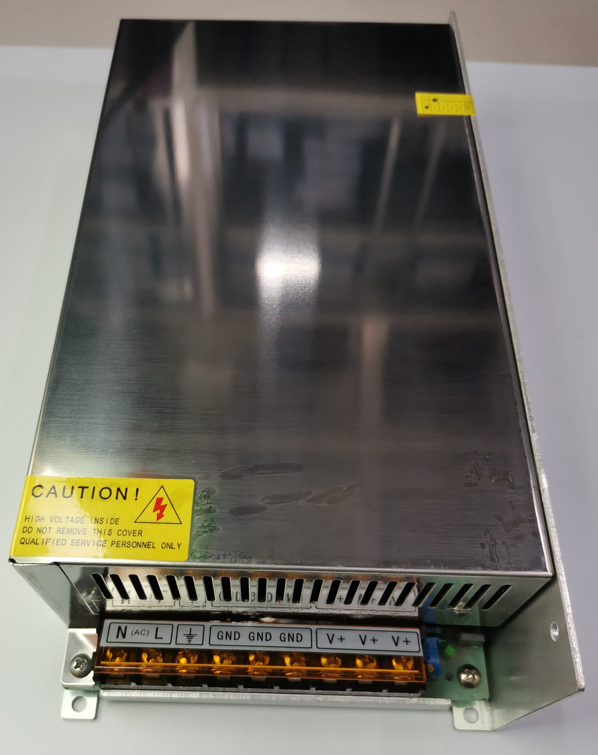 ZwitseRise power supply unit with regulated output 48VDC 20A input 220V metal casing and terminal connectors