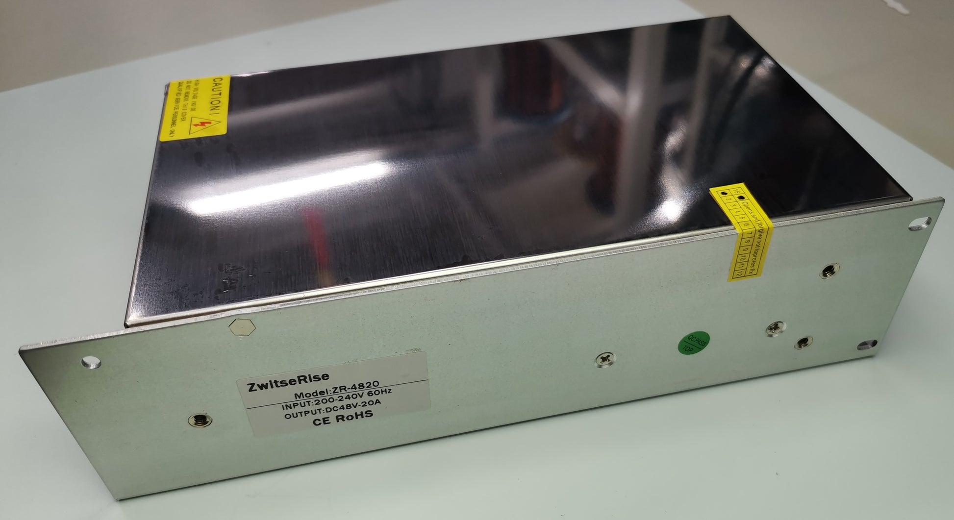 ZwitseRise power supply unit with Regulated Output 48VDC 20A Input 220V metal casing for industrial use